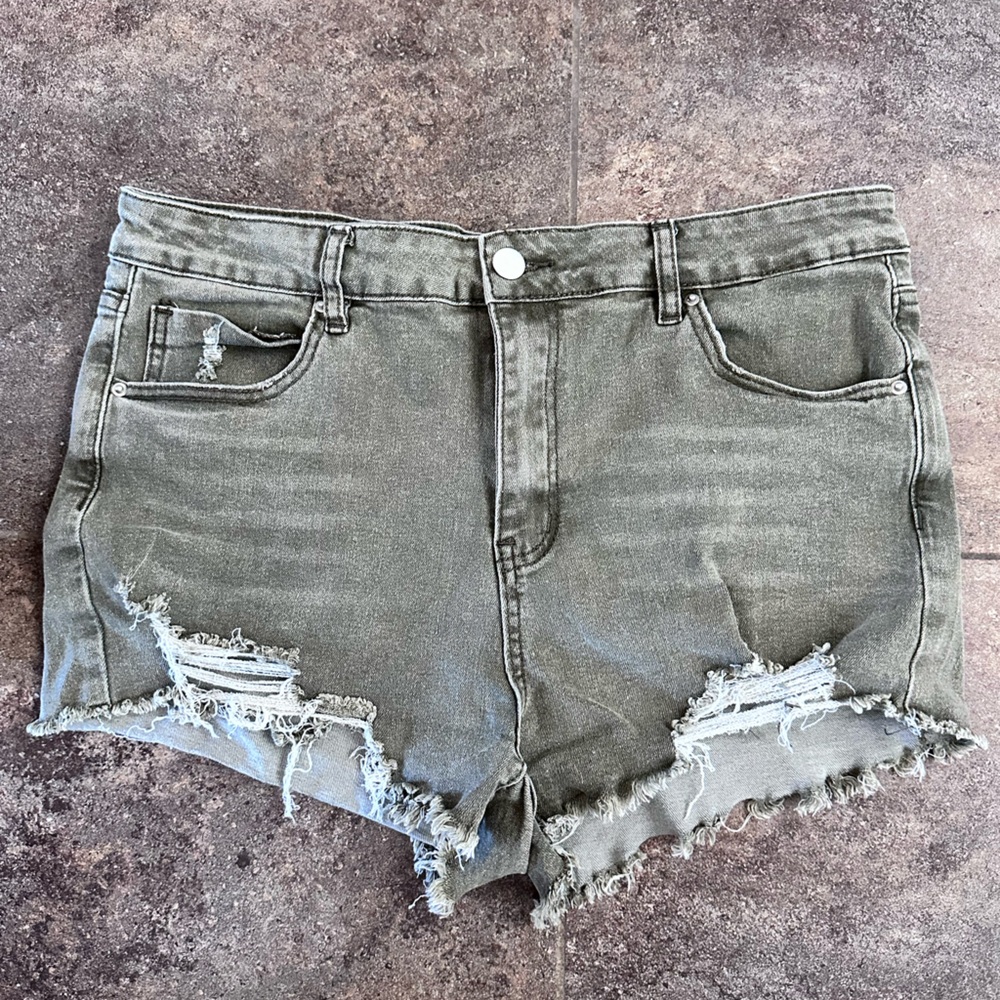 EUC Fashion Nova High Rise Shorts